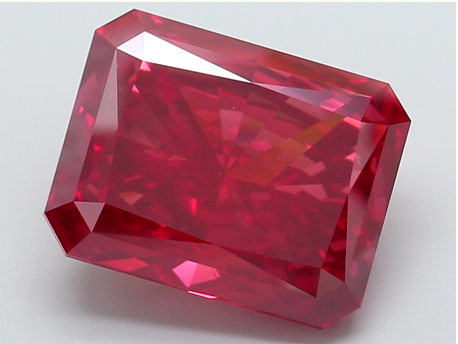 IGI-certified lab-grown fancy colour diamond